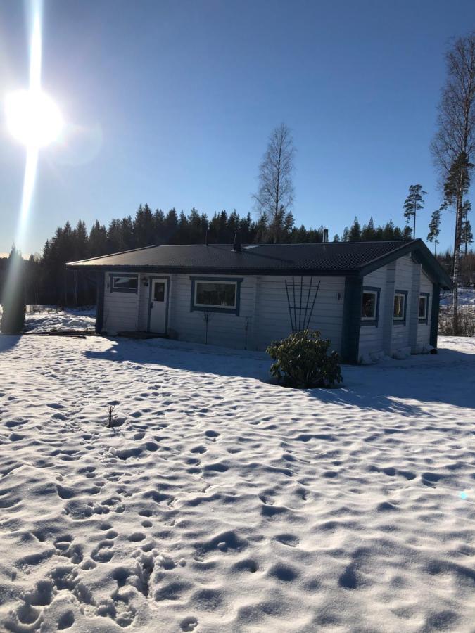 Mysig timmerstuga med braskamin nära Hovfjället Torsby Exteriör bild