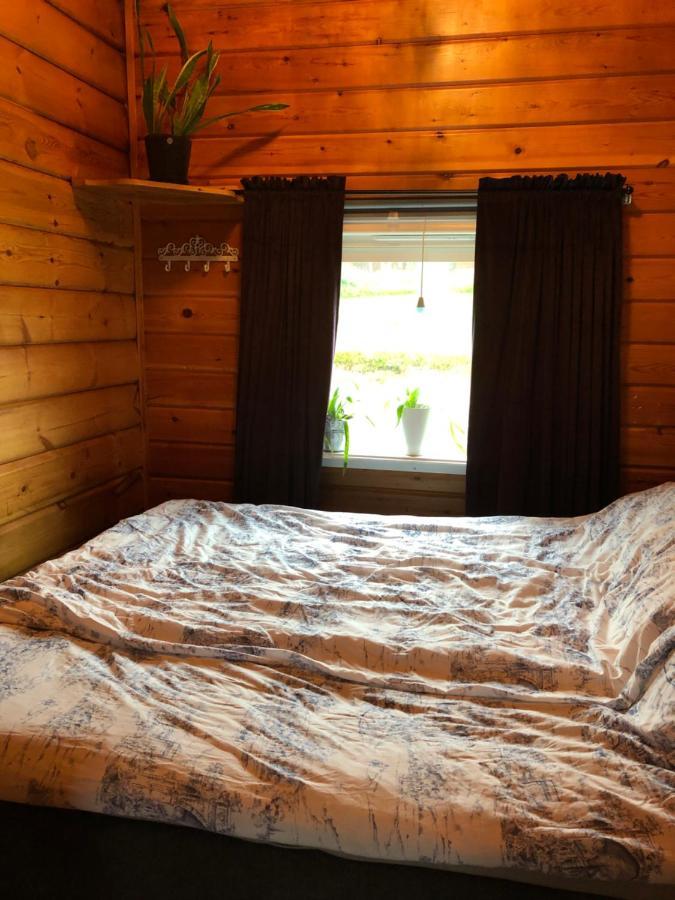 Mysig timmerstuga med braskamin nära Hovfjället Torsby Exteriör bild