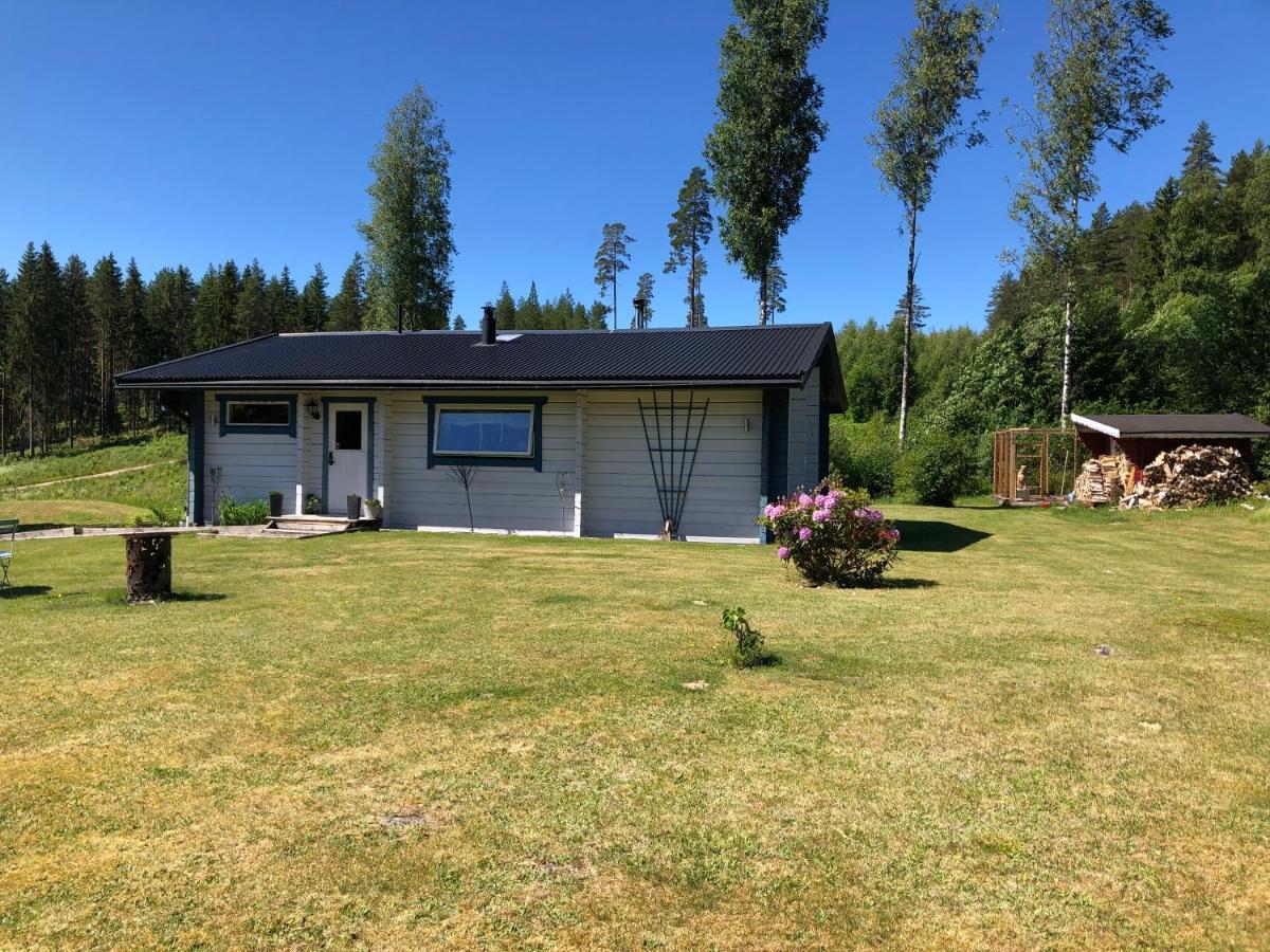 Mysig timmerstuga med braskamin nära Hovfjället Torsby Exteriör bild