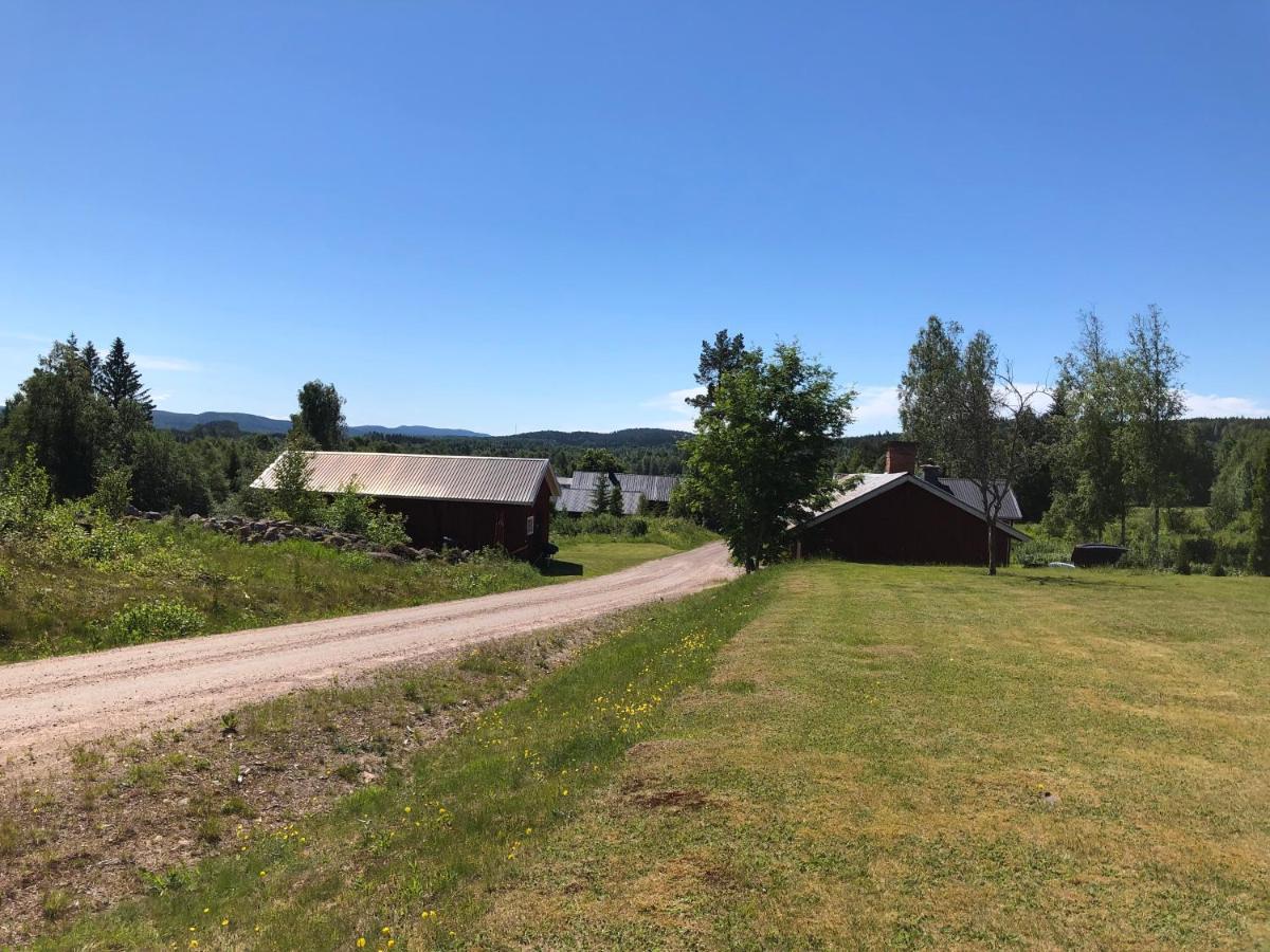 Mysig timmerstuga med braskamin nära Hovfjället Torsby Exteriör bild
